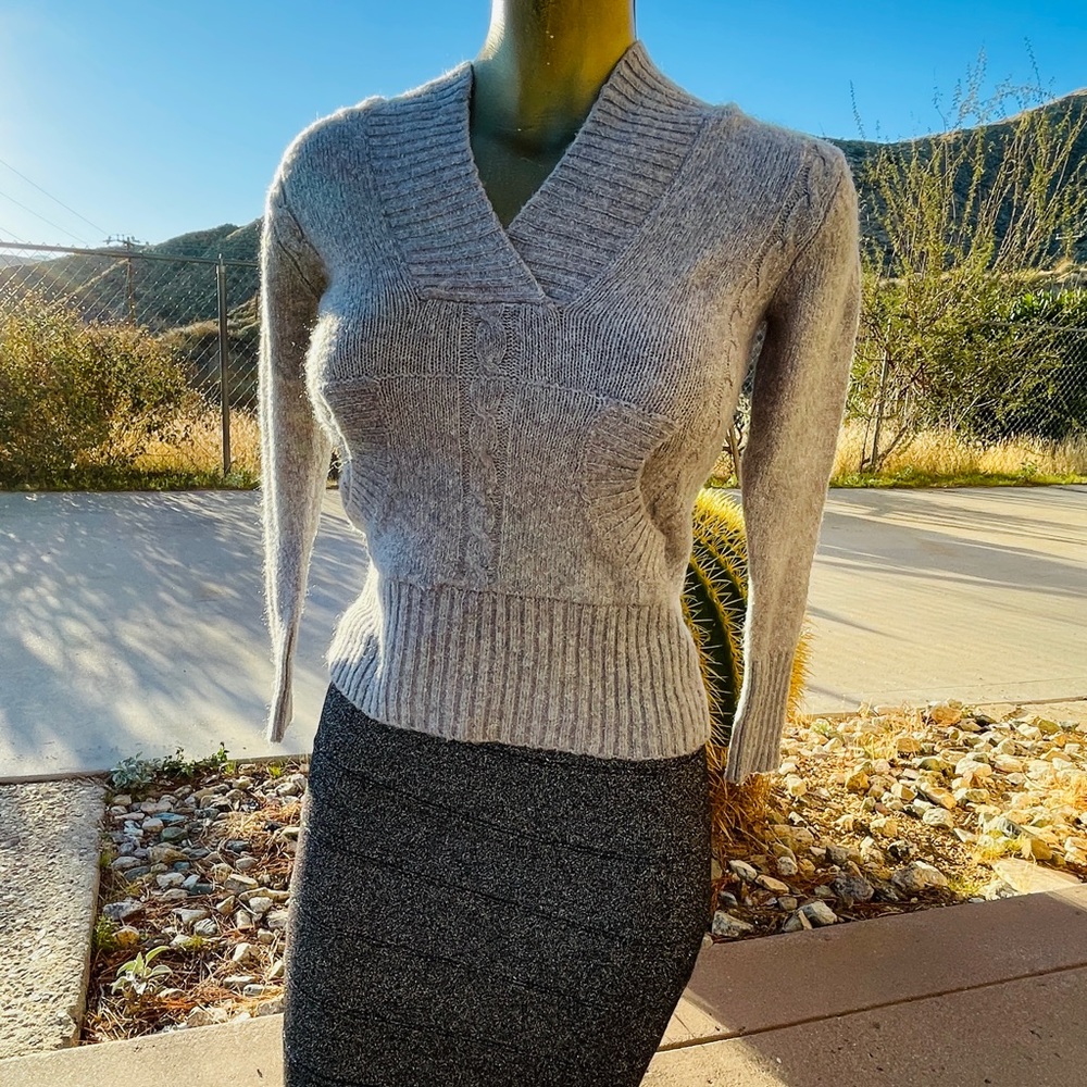 ARIZONA JEAN COMPANY Silver and Gray Cable Knit Hoodie Cropped Sweater XS As-Is